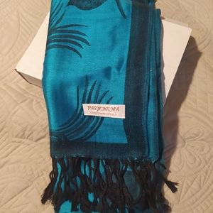 Women pashmina scarf
